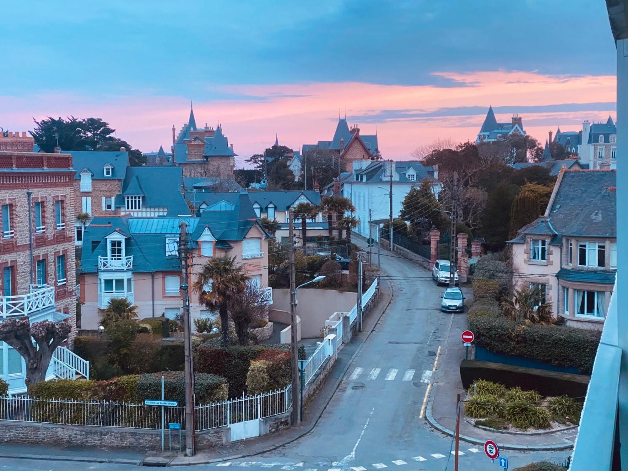 Le Crystal Dinard Plage Εξωτερικό φωτογραφία