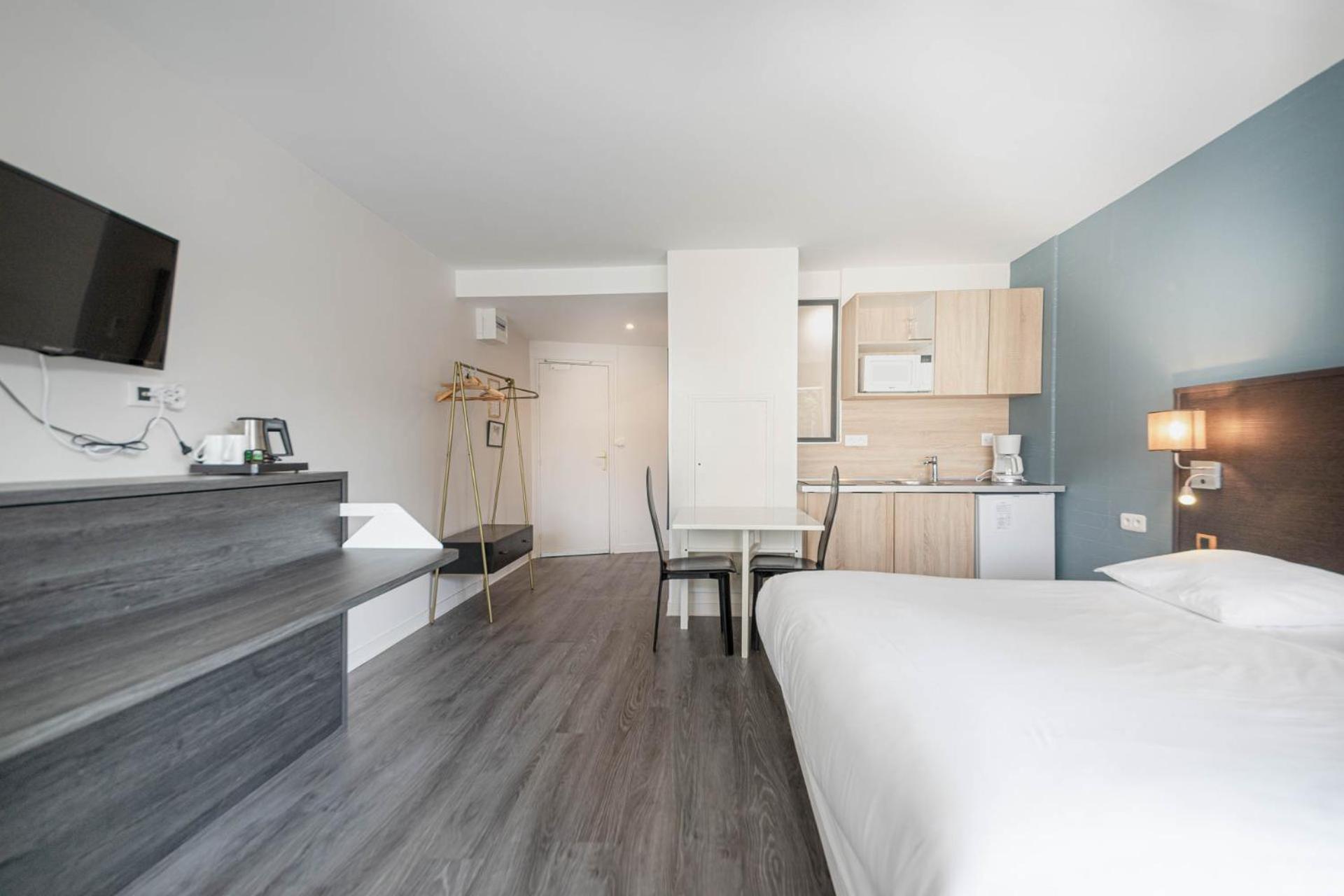 Le Crystal Dinard Plage Εξωτερικό φωτογραφία