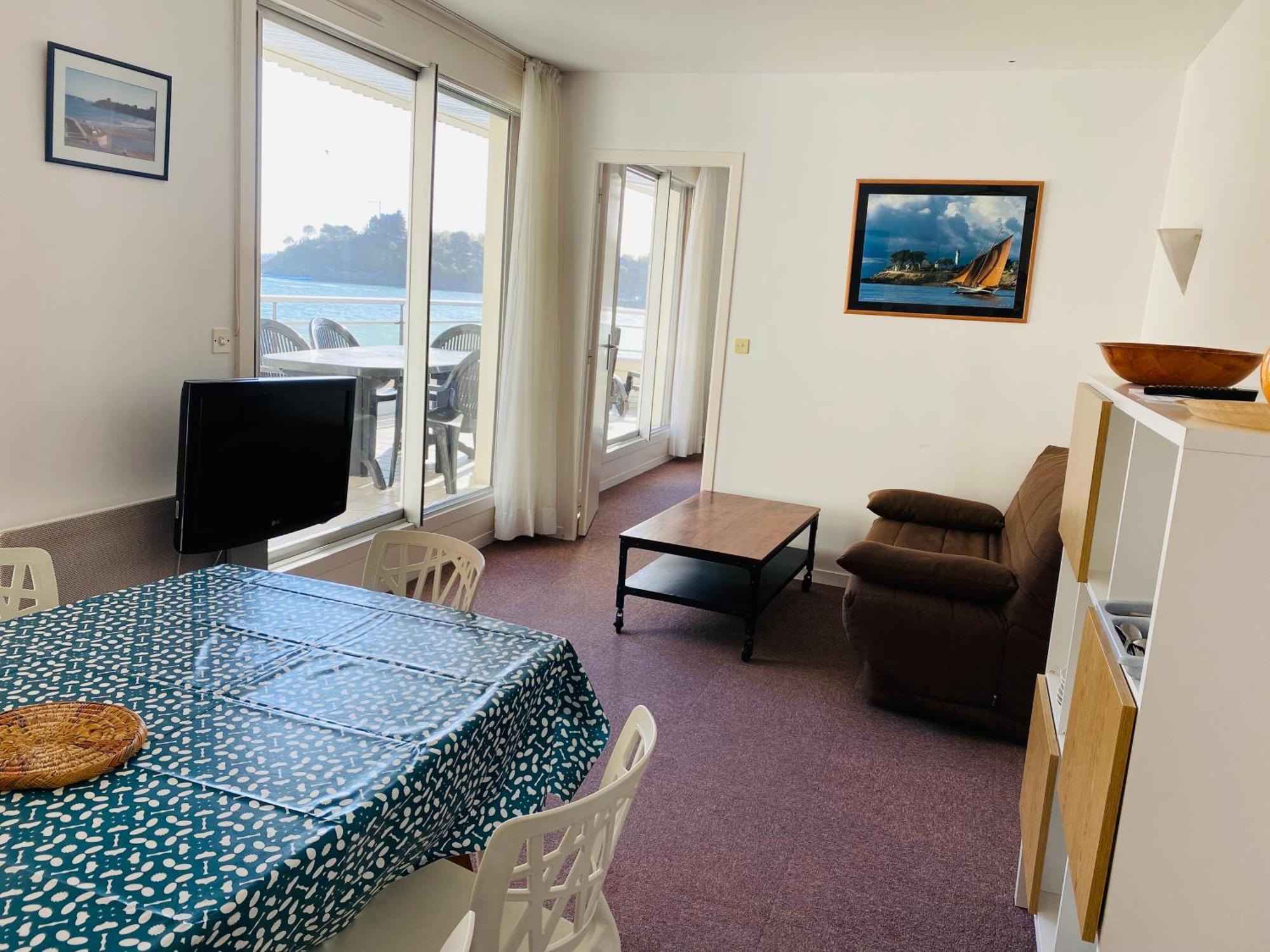 Le Crystal Dinard Plage Εξωτερικό φωτογραφία