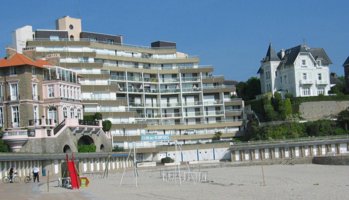 Le Crystal Dinard Plage Εξωτερικό φωτογραφία