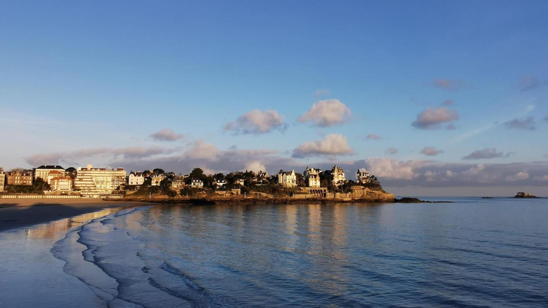 Le Crystal Dinard Plage Εξωτερικό φωτογραφία